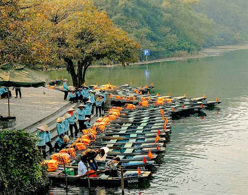 Ninh Binh Tour Package 5 Days 4 Nights: Ha Long Bay - Ninh Binh - Sapa