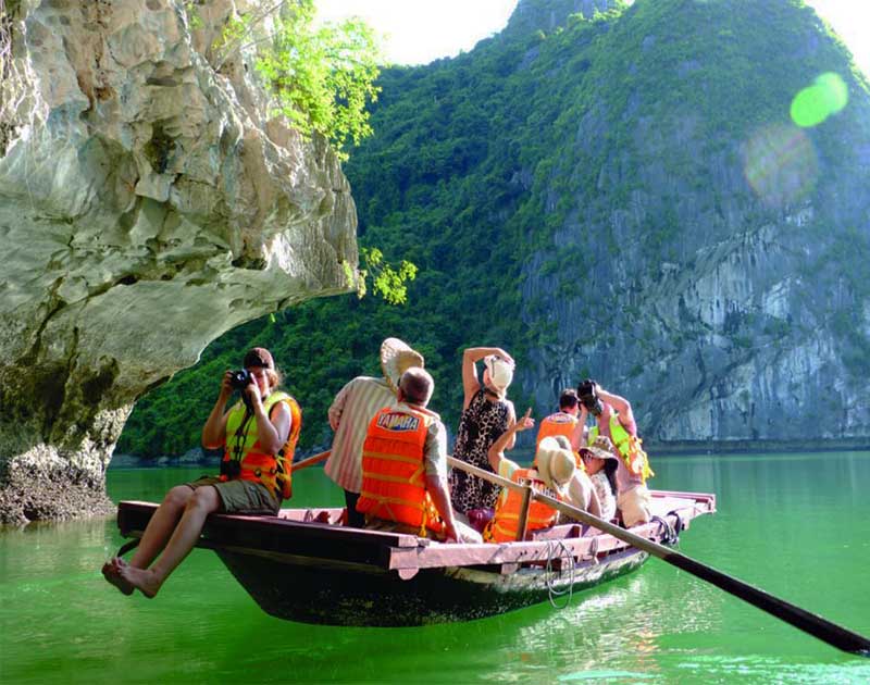 Ninh Binh Tour Package 5 Days 4 Nights: Ninh Binh- Ha Long Bay - Sapa