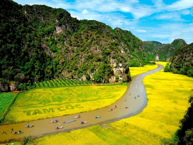 Ninh Binh Tours: Hoa Lu - Tam Coc - Mua Cave - 1 Day Tour