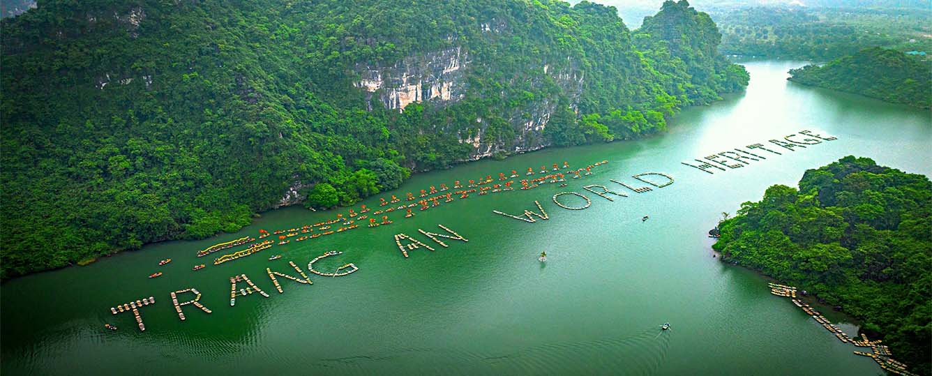 Ninh Binh Tours: Hoa Lu - Trang An - Mua Cave - 1 Day Tour